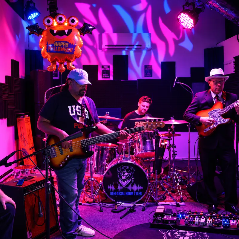 October jam at Rehearsal Room Tyler — 1